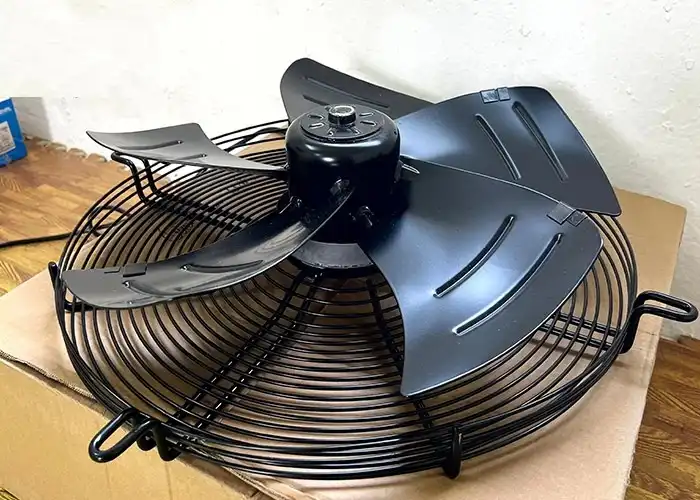 Phụ tùng máy nén khí trục vít các loại 20 quat-tan-nhiet-may-nen-khi-truc-vit